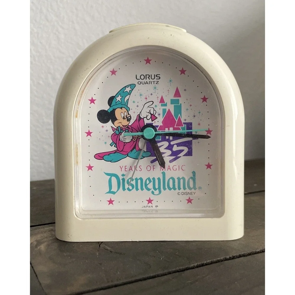 35 years of magic Disneyland Lorus Quartz‎ Clock